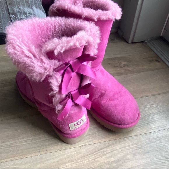 Pink Bailey Bow Uggs - Picture 2 of 8